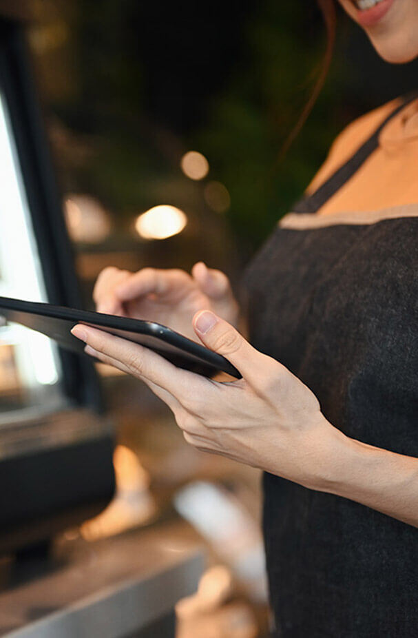 tablet-staff-closeup